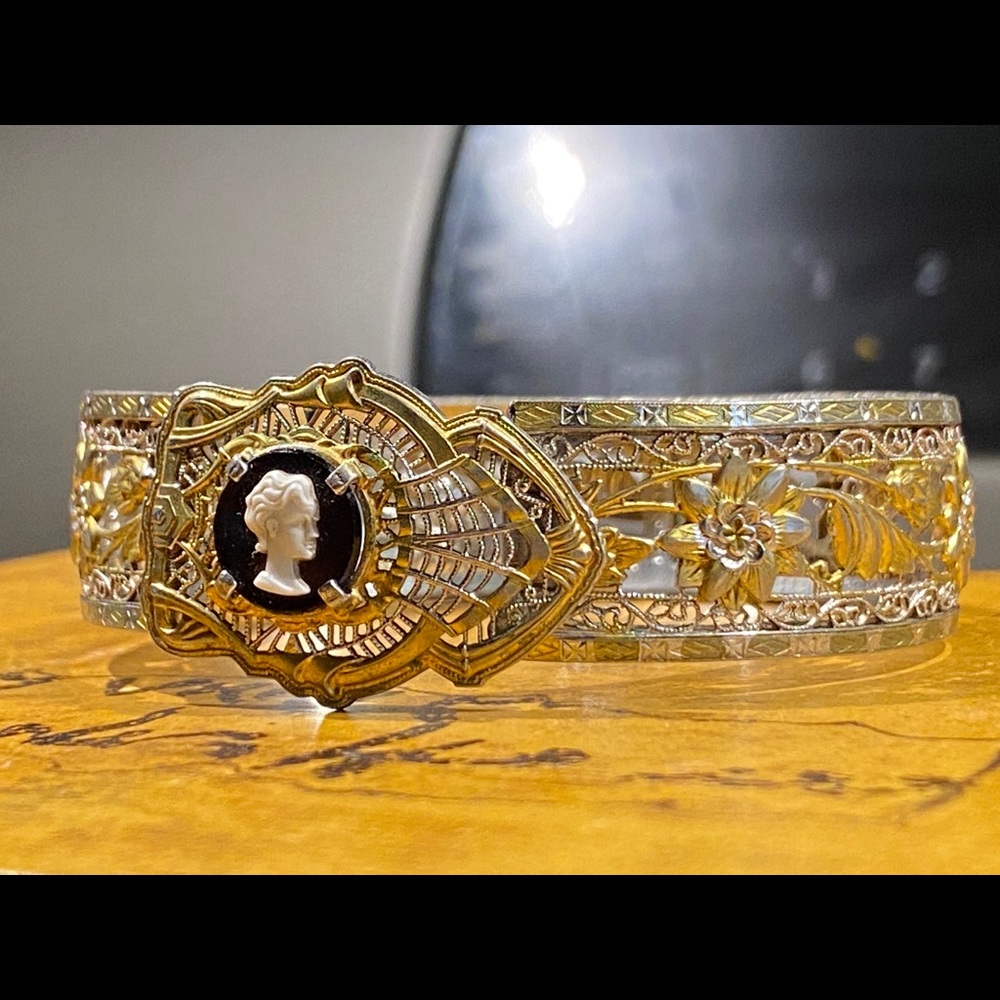 Vintage Art Deco 1930’s JJ White Filagree bracelet